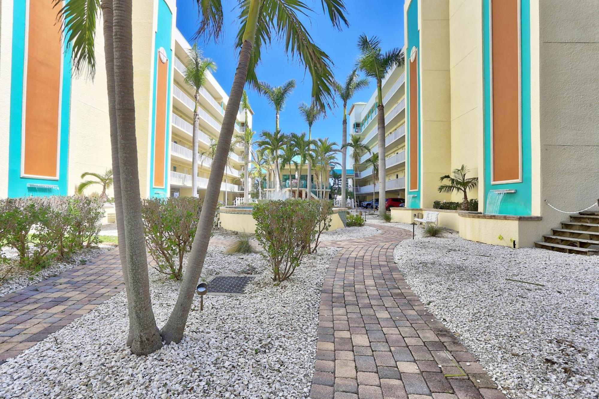 Sunset Vistas 206S Villa St. Pete Beach Exterior photo